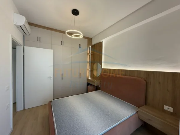 Tirane, jepet me qera apartament 1+1+Ballkon Kati 3, 60 m² 550 € (Ali Demi)