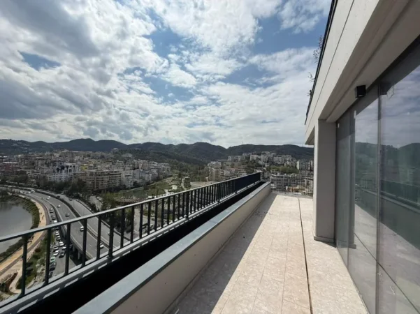 Tirane, shes apartament 3+1 Kati 15, 233 m² 845.000 € (Lake View)