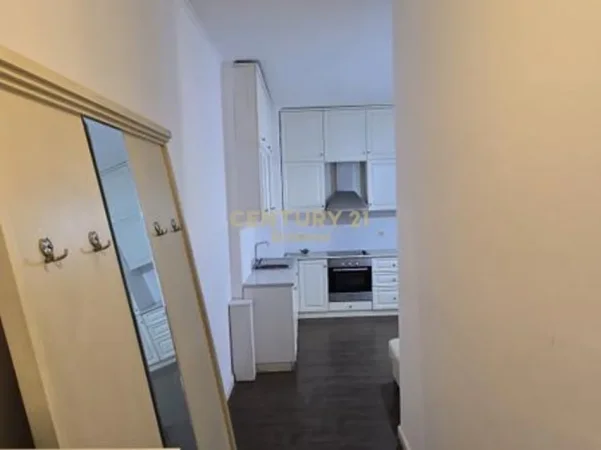 Tirane, shes apartament 2+1 Kati 5, 100 m² 250.000 € (Kopshti Zologjik)