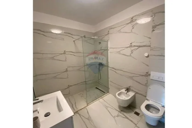 Shqiperi, jepet me qera apartament , 130 m² 780 € (Kompleksi Turdiu, Tiranë)