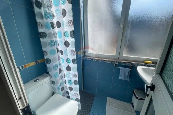 Tirane, jepet me qera apartament , 60 m² 620 € (Sheshi Skënderbej)
