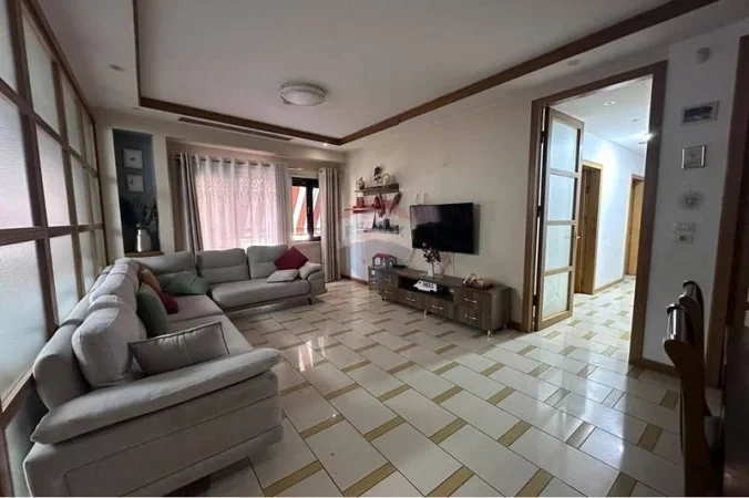 Tirane, jepet me qera apartament , 153 m² 1.500 € 