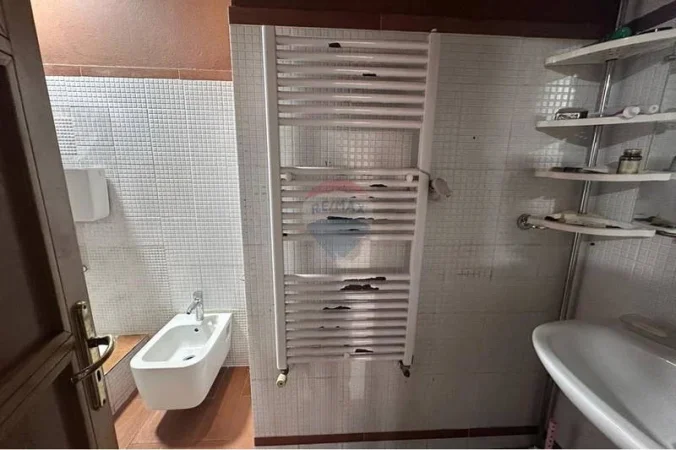 Tirane, jepet me qera apartament , 153 m² 1.500 € 