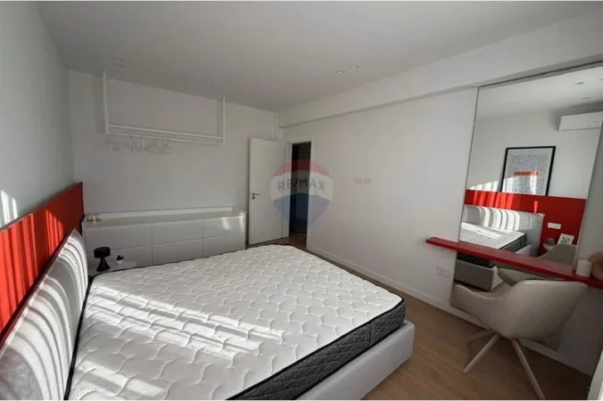 Tirane, jepet me qera apartament , 70 m² 