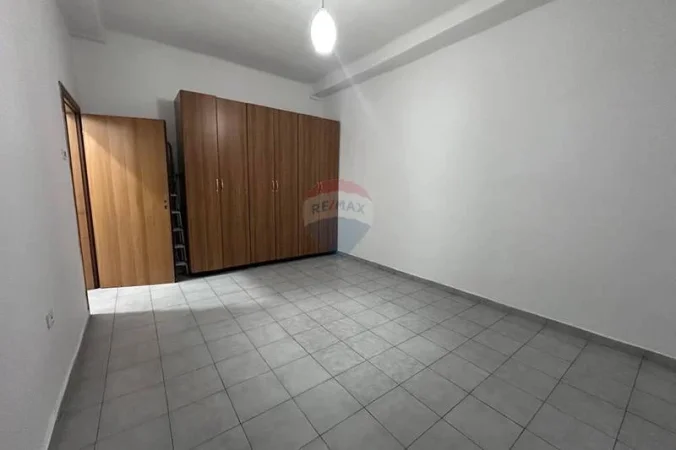 Tirane, jepet me qera apartament , 50 m² 520 € 