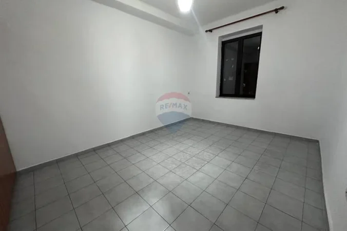 Tirane, jepet me qera apartament , 50 m² 520 € 