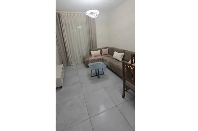 Tirane, jepet me qera apartament , 56 m² 450 € (Univers City)