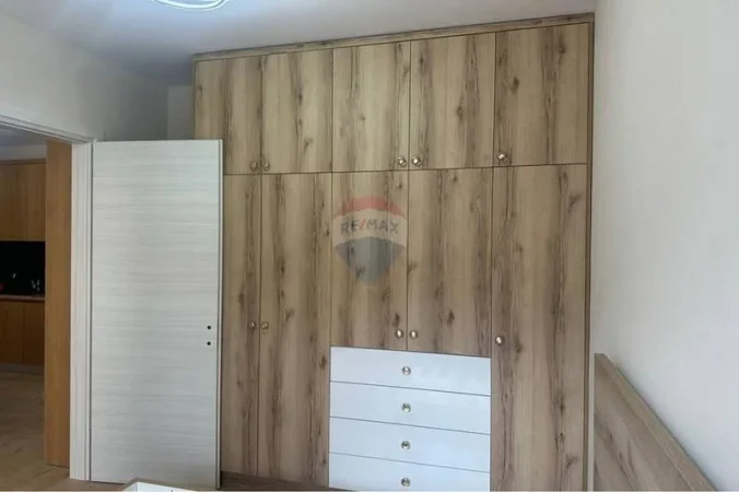 Tirane, jepet me qera apartament , 68 m² 701 € 