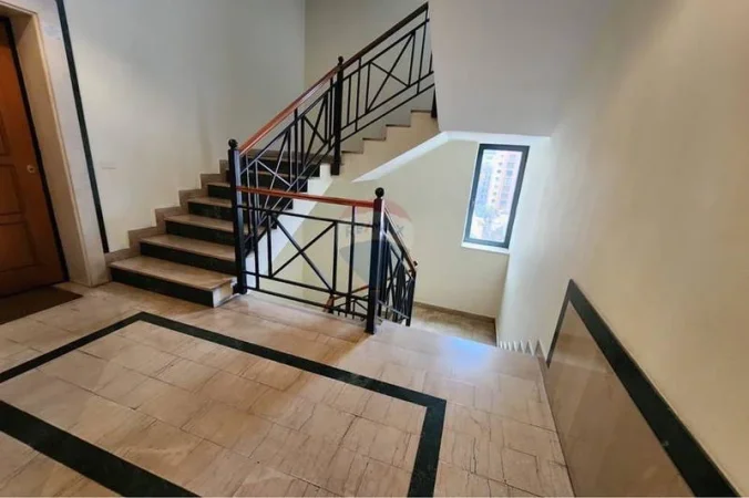 Tirane, jepet me qera apartament , 120 m² 1.250 € (Rruga e Bogdaneve - Rruga Mihal Duri, Tiranë)