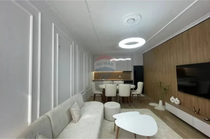 Tirane, jepet me qera apartament , 100 m² 650 € 