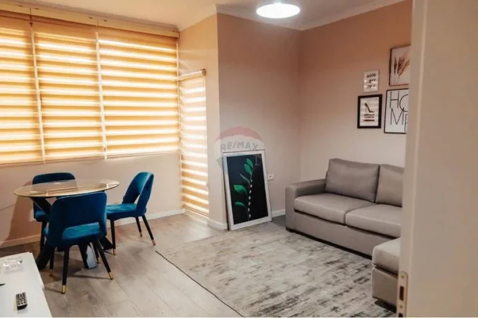 Tirane, jepet me qera apartament , 57 m² 600 € (Garda)