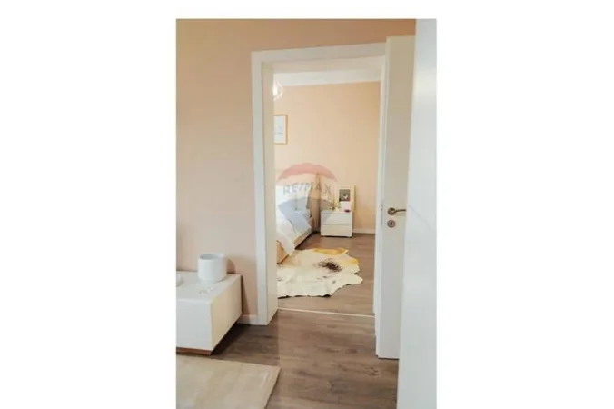 Tirane, jepet me qera apartament , 57 m² 700 € (Garda)