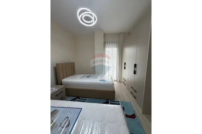 Tirane, jepet me qera apartament , 120 m² 1.000 € 