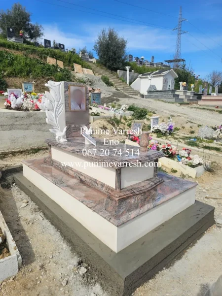 Tirane, ofroj Punime Varresh Fier - Qivur Granit Dhe Mermer - Koka Punuar Me Skulptore