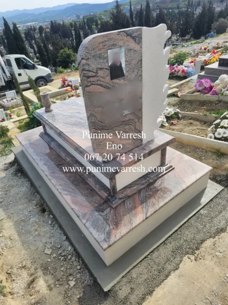 Tirane, ofroj Punime Varresh Fier - Qivur Granit Dhe Mermer - Koka Punuar Me Skulptore