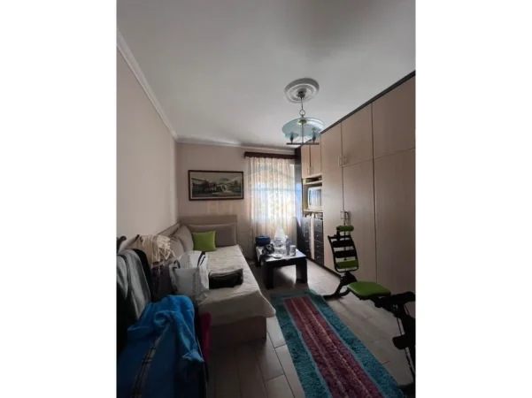 Tirane, shitet apartament 2+1+Ballkon Kati 5, 76 m² 166.000 € (Qemal Stafa)
