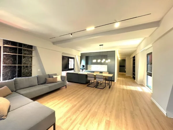 Tirane, shitet apartament 2+1+Aneks+Ballkon Kati 5, 170 m² 481.000 €