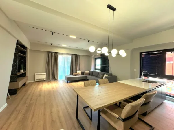 Tirane, shitet apartament 2+1+Aneks+Ballkon Kati 5, 170 m² 481.000 €