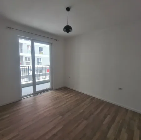Tirane, jap me qera apartament 3+1+Ballkon Kati 2, 115 m² 530 € (UNIVERS CITY)
