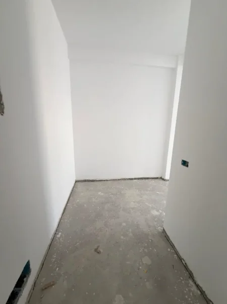 Tirane, shitet apartament 1+1+Ballkon , 92 m² 170.920 € (Tregu i ri Elektrik)
