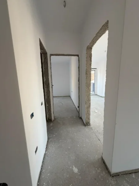 Tirane, shitet apartament 1+1+Ballkon , 92 m² 170.920 € (Tregu i ri Elektrik)