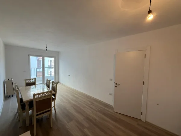 Tirane, jepet me qera apartament 1+1 Kati 2, 98 m² 