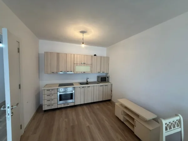 Tirane, jepet me qera apartament 1+1 Kati 2, 98 m² 