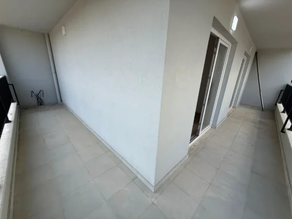 Tirane, jepet me qera apartament 1+1 Kati 2, 98 m² 