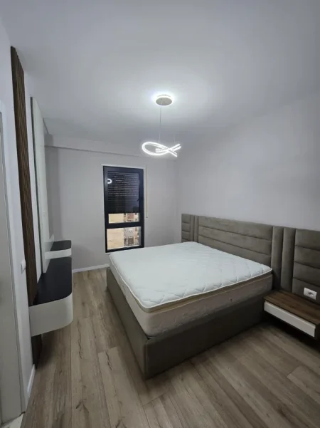 Tirane, shitet apartament 2+1 Kati 8, 102 m² 270.000 € (Porcelan)