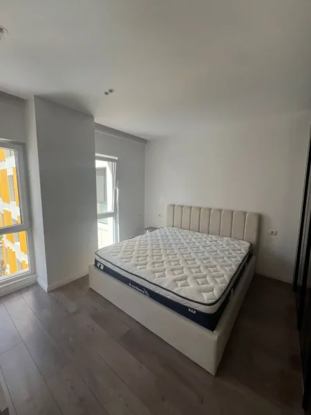 Tirane, jepet me qera apartament 2+1 Kati 5, 80 m² 900 € (Zogu i Zi)