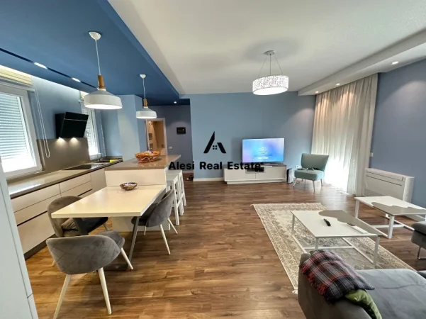 Tirane, jepet me qera apartament 2+1 Kati 7, 1.300 € 