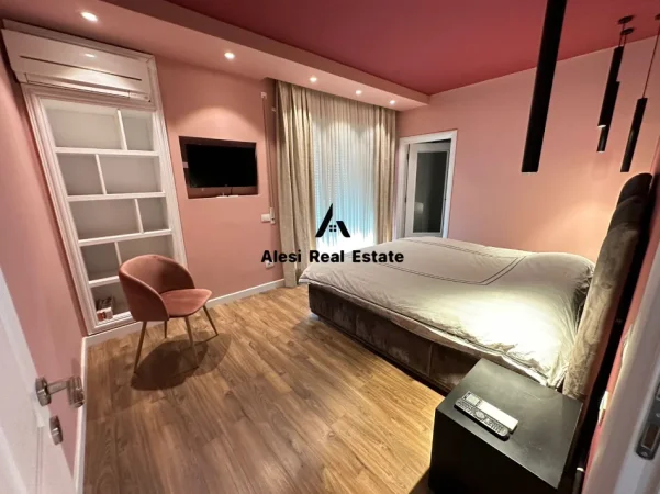 Tirane, jepet me qera apartament 2+1 Kati 7, 1.300 € 