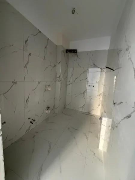 Tirane, shitet apartament 2+1 Kati 1, 81 m² 151.050 € (ALI DEM)