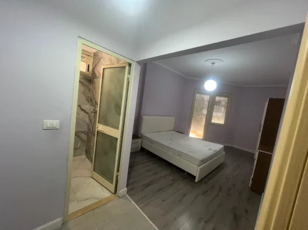 Tirane, jap me qera apartament 3+1+Aneks+Ballkon Kati 2, 138 m² 550 € 