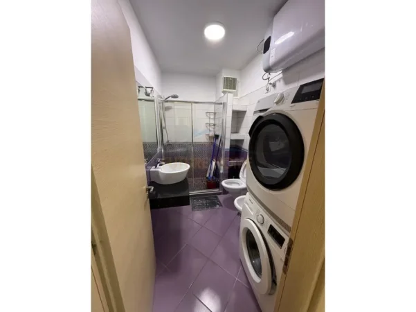 Tirane, jepet me qera apartament 2+1 Kati 7, 73 m² 850 € (Forsina plaku)