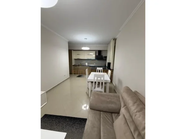 Tirane, jepet me qera apartament 2+1 Kati 7, 73 m² 850 € (Forsina plaku)