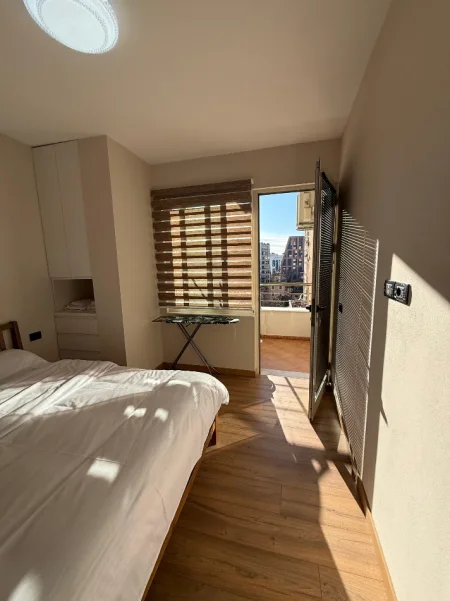 Tirane, jepet me qera apartament 2+1+Ballkon Kati 5, 80 m² 850 € (Rruga Islam Alla)