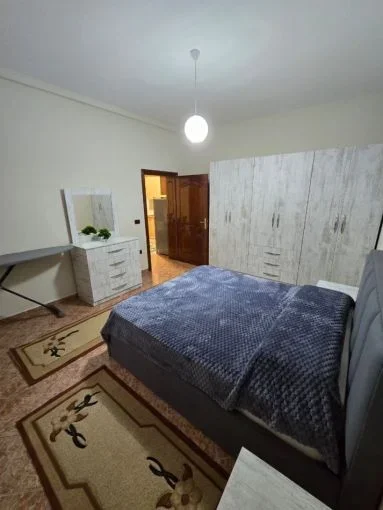 Tirane, jepet me qera apartament 1+1+Aneks+Ballkon Kati 2, 60 m² 400 € (rruga jordan misja , rruga don bosko , bulevardi i ri)