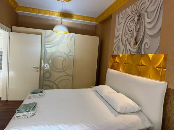 Tirane, jepet me qera apartament 2+1 Kati 1, 130 m² 800 € (Liqeni i Thate)