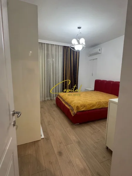 Tirane, jepet me qera apartament 2+1 Kati 2, 85 m² 900 € (MYSLYM SHYRI)