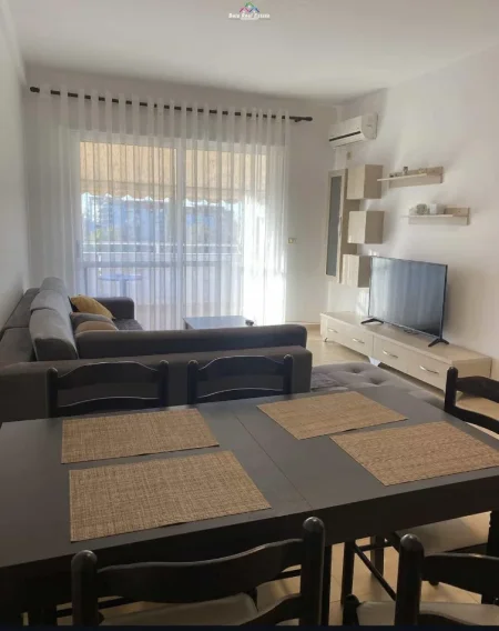 Tirane, jepet me qera apartament 1+1 Kati 4, 72 m² 730 € (Kopshti Botanik)