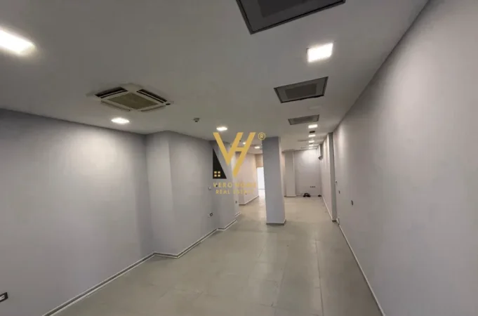 Tirane, shitet ambjent biznesi Kati 2, 916 m² 2.244.200 € (RRUGA E KAVAJES)