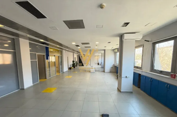 Tirane, shitet ambjent biznesi Kati 2, 916 m² 2.244.200 € (RRUGA E KAVAJES)