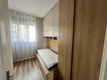 Durres, jepet me qera apartament 2+1 Kati 7, 80 m² 500 € 
