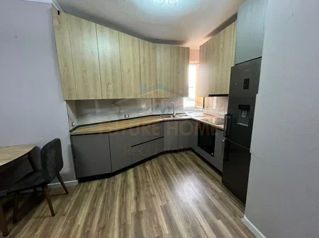 Durres, jepet me qera apartament 2+1 Kati 7, 80 m² 500 € 