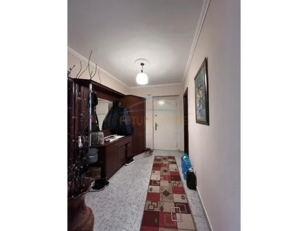 Tirane, shitet apartament 2+1 , 76 m² 166.000 € (PAZARI I RI)