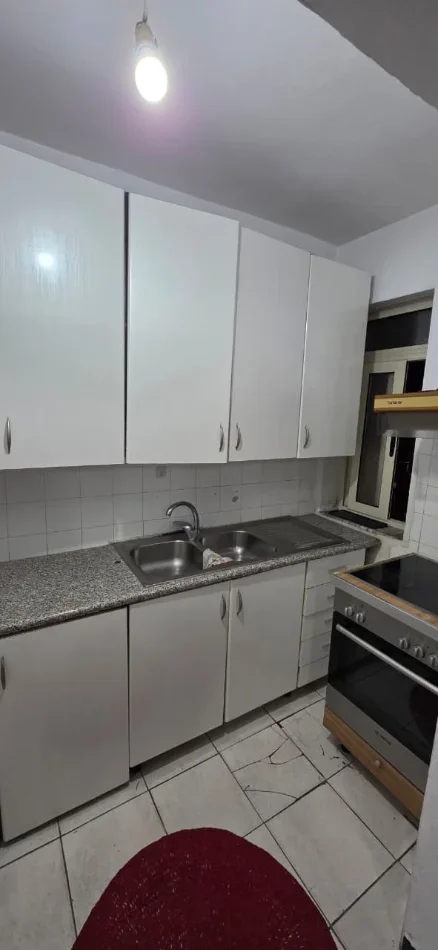 Tirane, shitet apartament 1+1 Kati 4, 52 m² 110.000 € (Brryli)