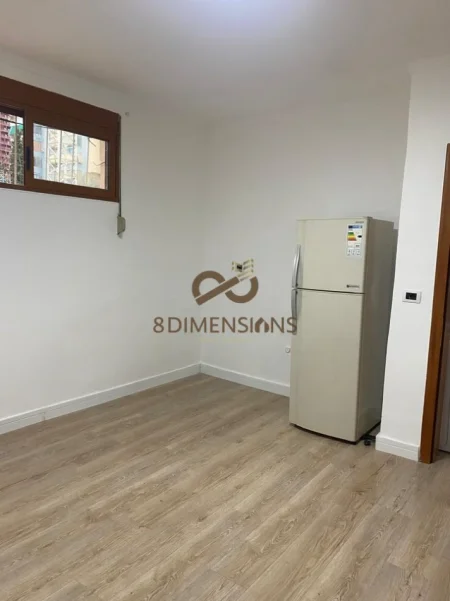 Tirane, jepet me qera garsonier 1+1 Kati 1, 30 m² 350 € (rruga e kavajes)