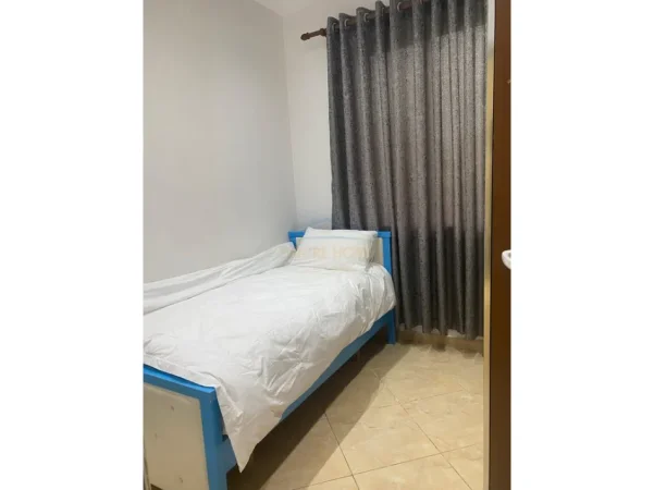 Shqiperi, jepet me qera shtepi 3+1 Kati 1, 88 m² 450 € 