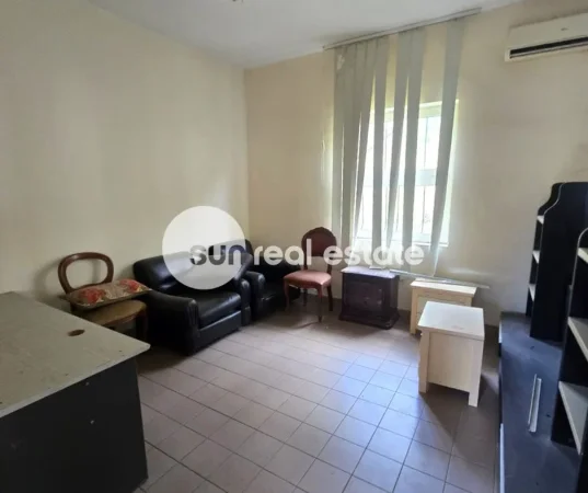 Shkoder, jepet me qera ambjent biznesi Kati 0, 1.400 m² 1.200 € (AFER RESTORANT SHQIPONJA)
